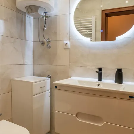 12 & Free Parking 公寓 *